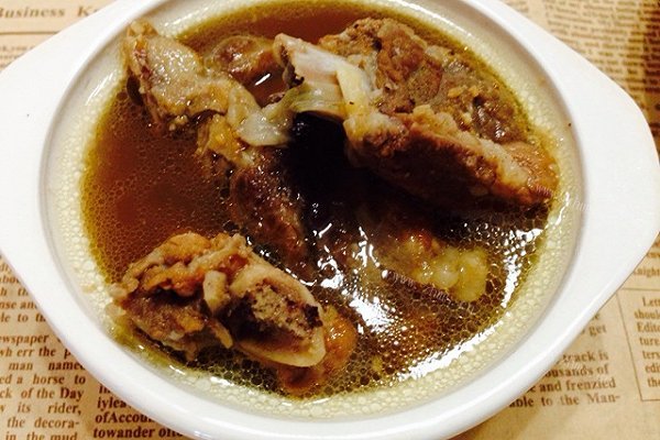 新加坡肉骨茶