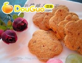圣女果碧根果酥饼