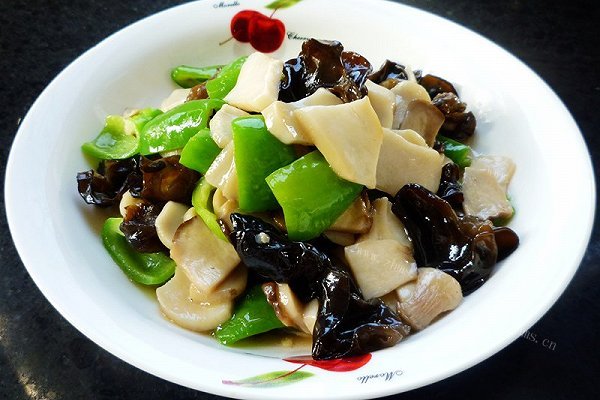 家常版杏鲍菇炒青椒