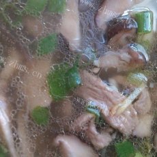 鲜菇肉片汤