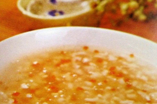 保健食谱：幼儿成长-胡萝卜鲜鱼粥