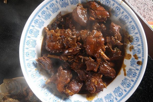 兔子炖鸡