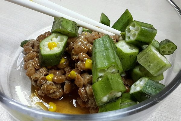 家常版精致凉拌菜 秋葵纳豆