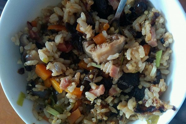单身香菇木耳饭（电饭锅版）