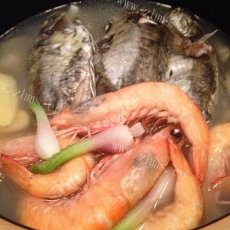 海鲜煲（泥鳗鱼海虾煲）