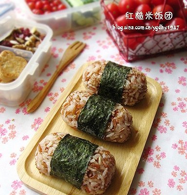 红糙米饭团