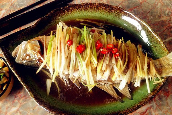 清蒸鲈鱼