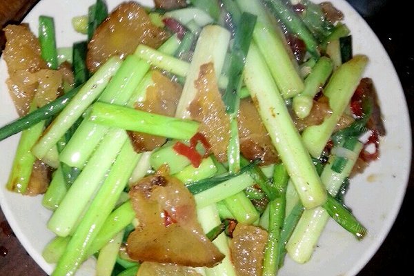	蒜苔炒肉及分享炒出香香嫩嫩的瘦肉的方法