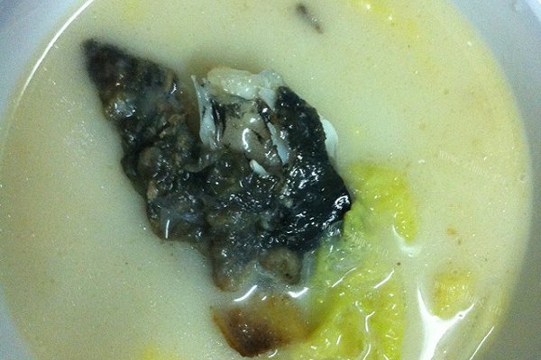 鱼头白菜汤（简单又营养）