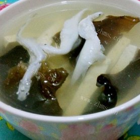 银鱼木耳豆腐汤～～自创私房菜
