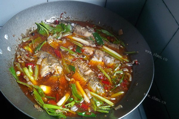川味泡菜鲫鱼 昨儿的午餐