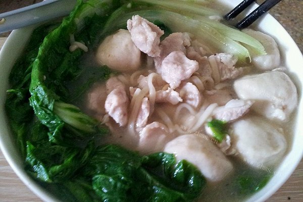 家常版蒜香鲜虾味面