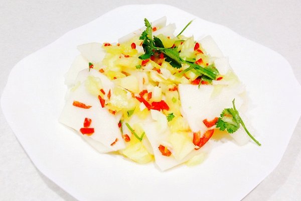 家常菠萝拌菜头