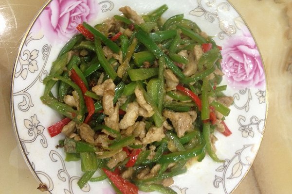 青椒炒肉