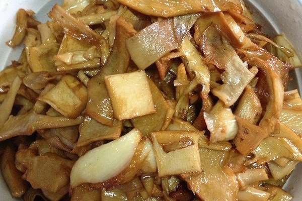 五花肉炒笋干
