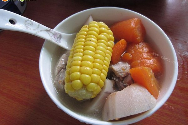 鲜彩排骨汤