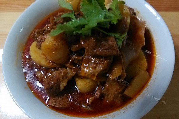 家常土豆烧牛肉