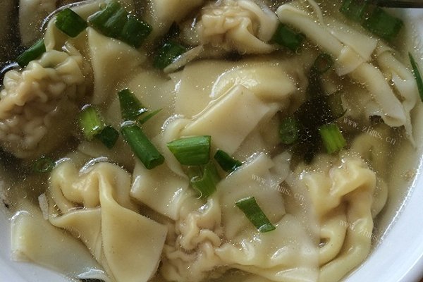 紫菜虾皮鲜肉小馄饨