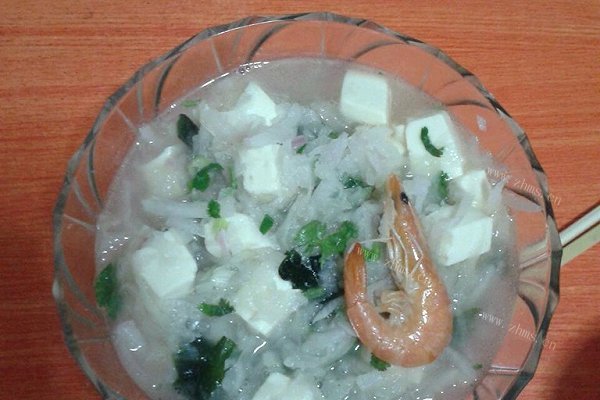 红萝卜鲜虾豆腐汤