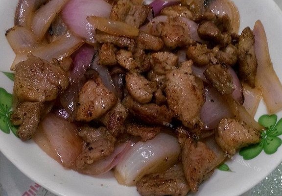 家常洋葱炒肉（烧烤味）