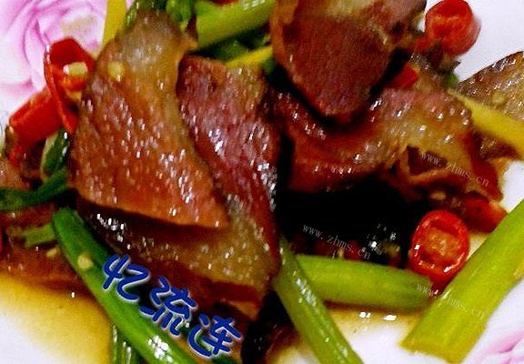 芹菜炒腊肉