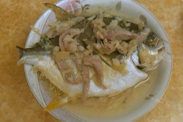 猪肉粄筋蒸鲳鱼