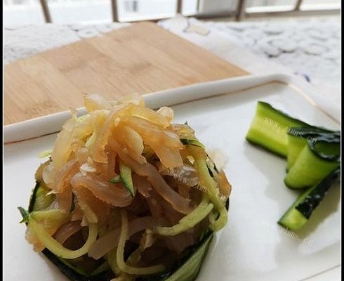 凉拌海蜇丝