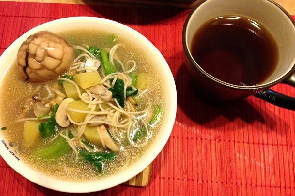 美味蛏子面