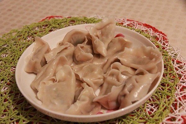 美味芹菜肉水饺
