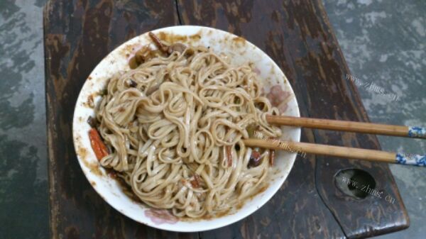 家常番茄肉末拌面