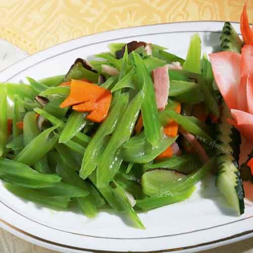 超级简单的芹菜炒肉