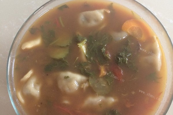 牛肉饺子蔬菜汤
