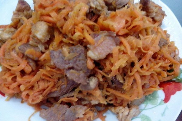 胡萝卜炒肉丝