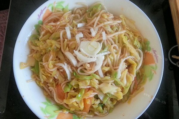 简单家常素菜-圆白菜炒粉条