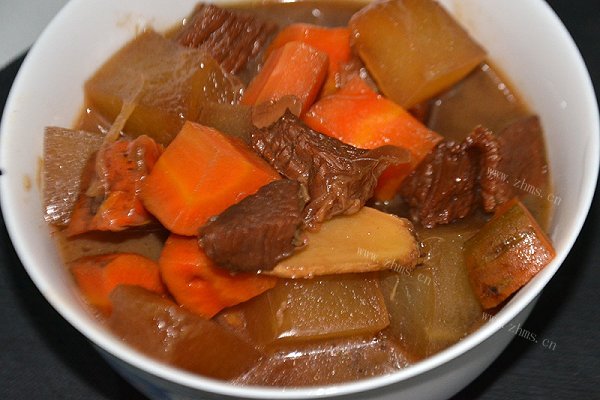 胡萝卜冬瓜烧牛肉