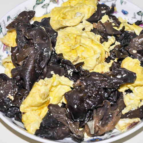 「美味可口」木耳炒鸡蛋