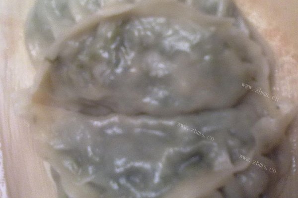 烫面茴香包子