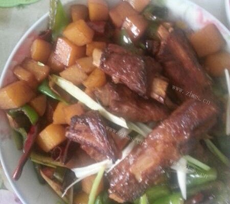 红烧土豆排骨