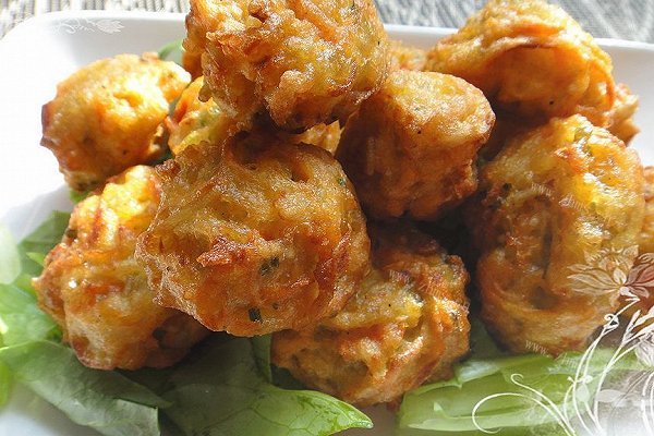 酥香萝卜丸子