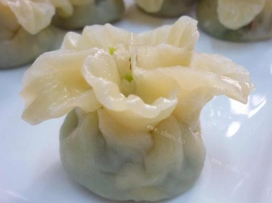 家常青菜蒸饺