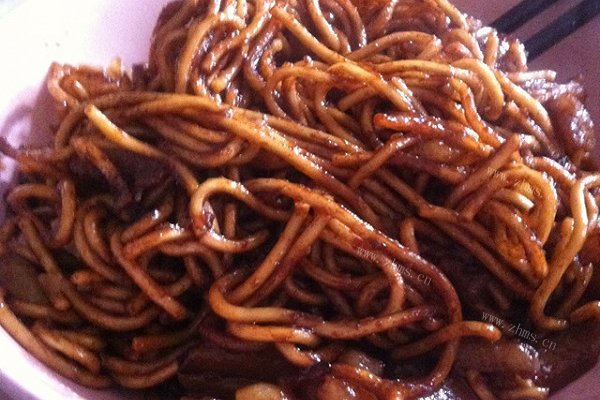 家常土豆焖面