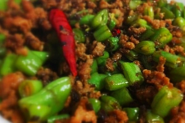 家常碎肉干煸豆角段