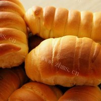 玉米油 肉松 胖←_←毛毛虫 面包
