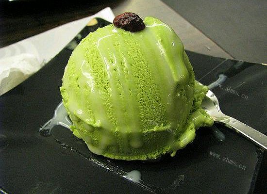 抹茶冰淇淋甜甜~