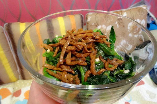肉丝拌菠菜