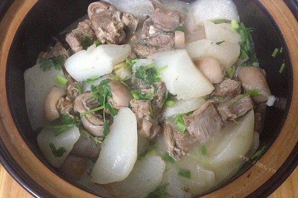 白萝卜炖羊肉