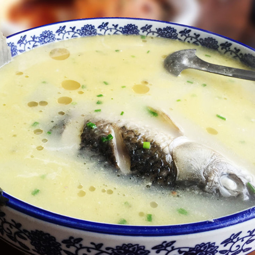 简单易做的鱼头豆腐汤