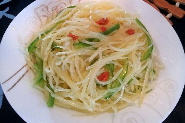 家常青椒土豆丝