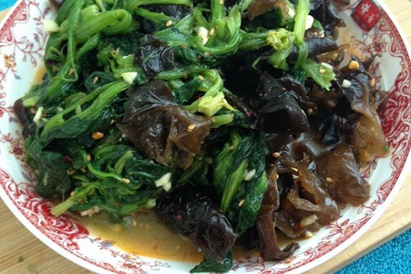 菠菜凉拌木耳