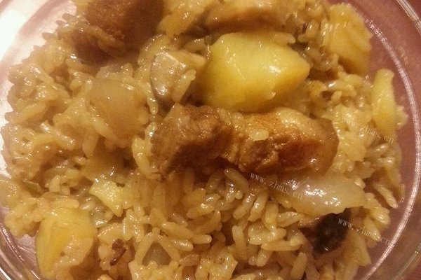 土豆烧肉闷饭